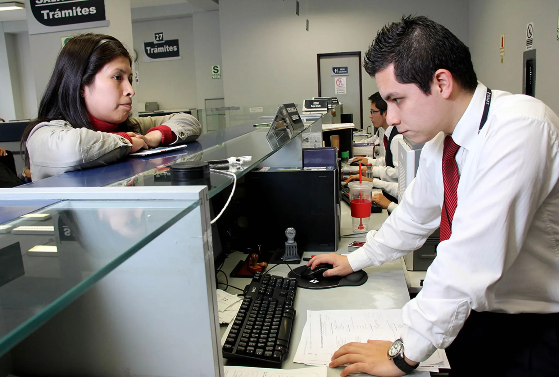 Congreso en campaña aprueba ley que amplía beneficios para CAS
